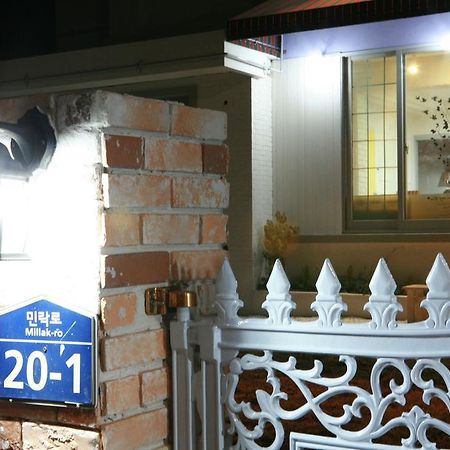 Guesthouse Mate بوسان المظهر الخارجي الصورة