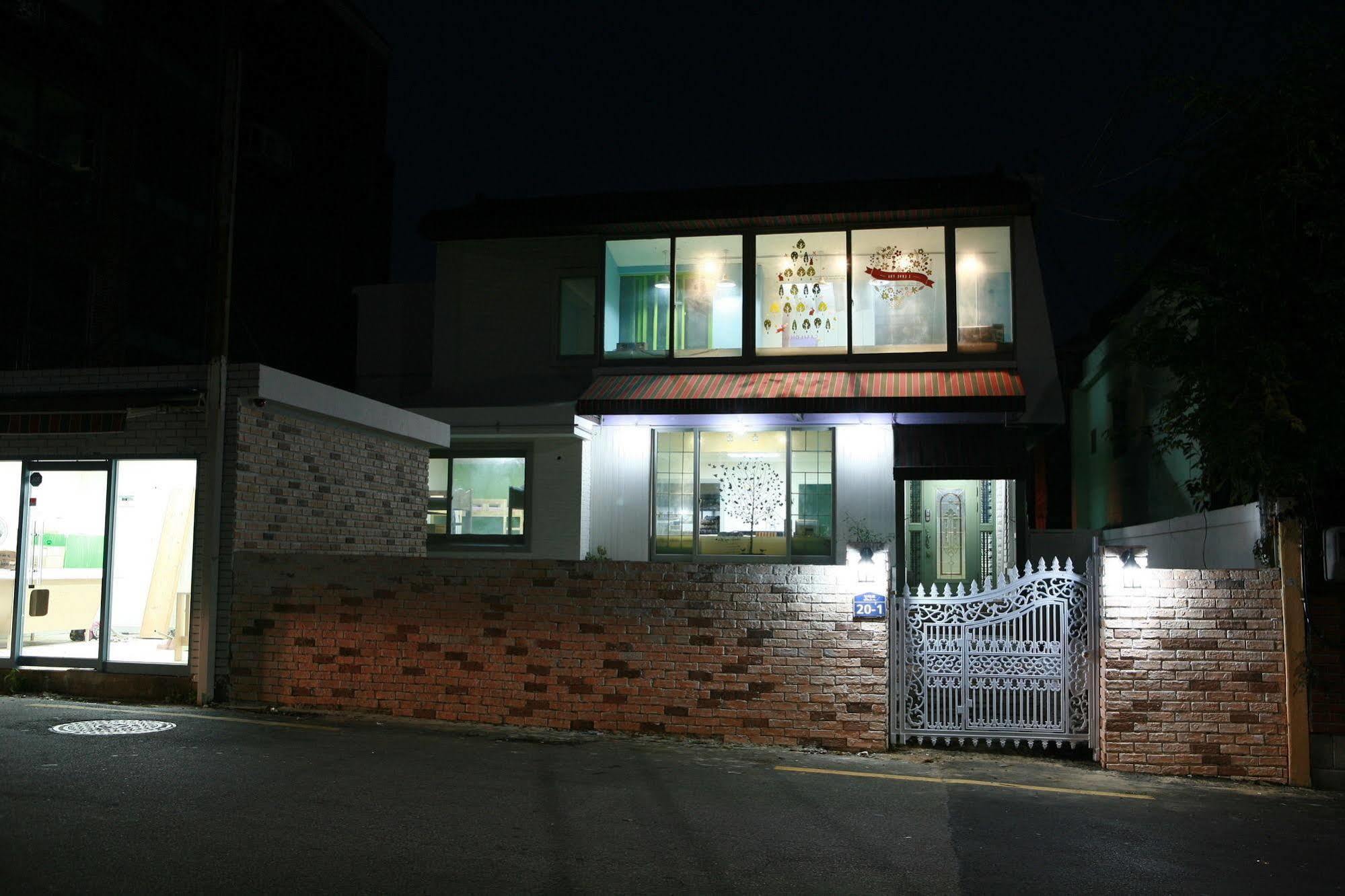 Guesthouse Mate بوسان المظهر الخارجي الصورة